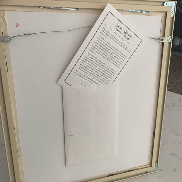 Original framed Disney cerigraph cell of Snow White and Dopey. - Picture 2 of 2